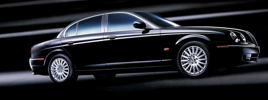 Jaguar_S-Type_2002_003.jpg